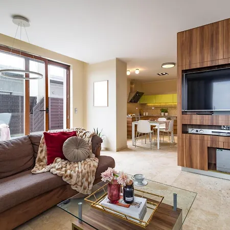 Apartment Z Tarasem 120m2, Klimatyzacja, Parking W Garazu Wroclaw
