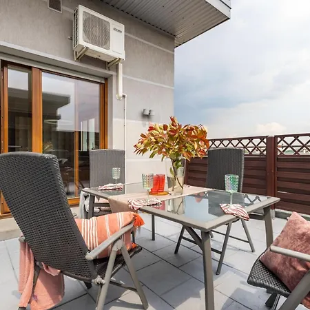 Z Tarasem 120m2, Klimatyzacja, Parking W Garazu