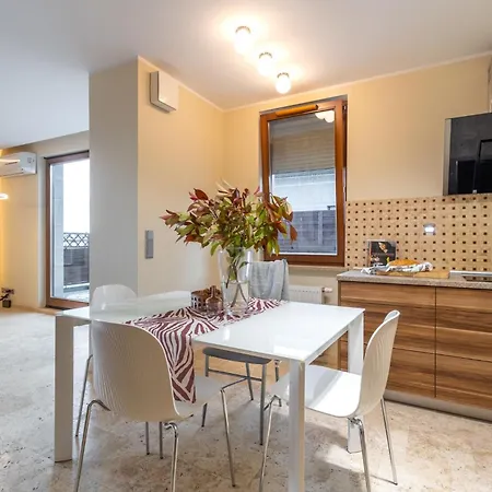 Apartment Z Tarasem 120m2, Klimatyzacja, Parking W Garazu